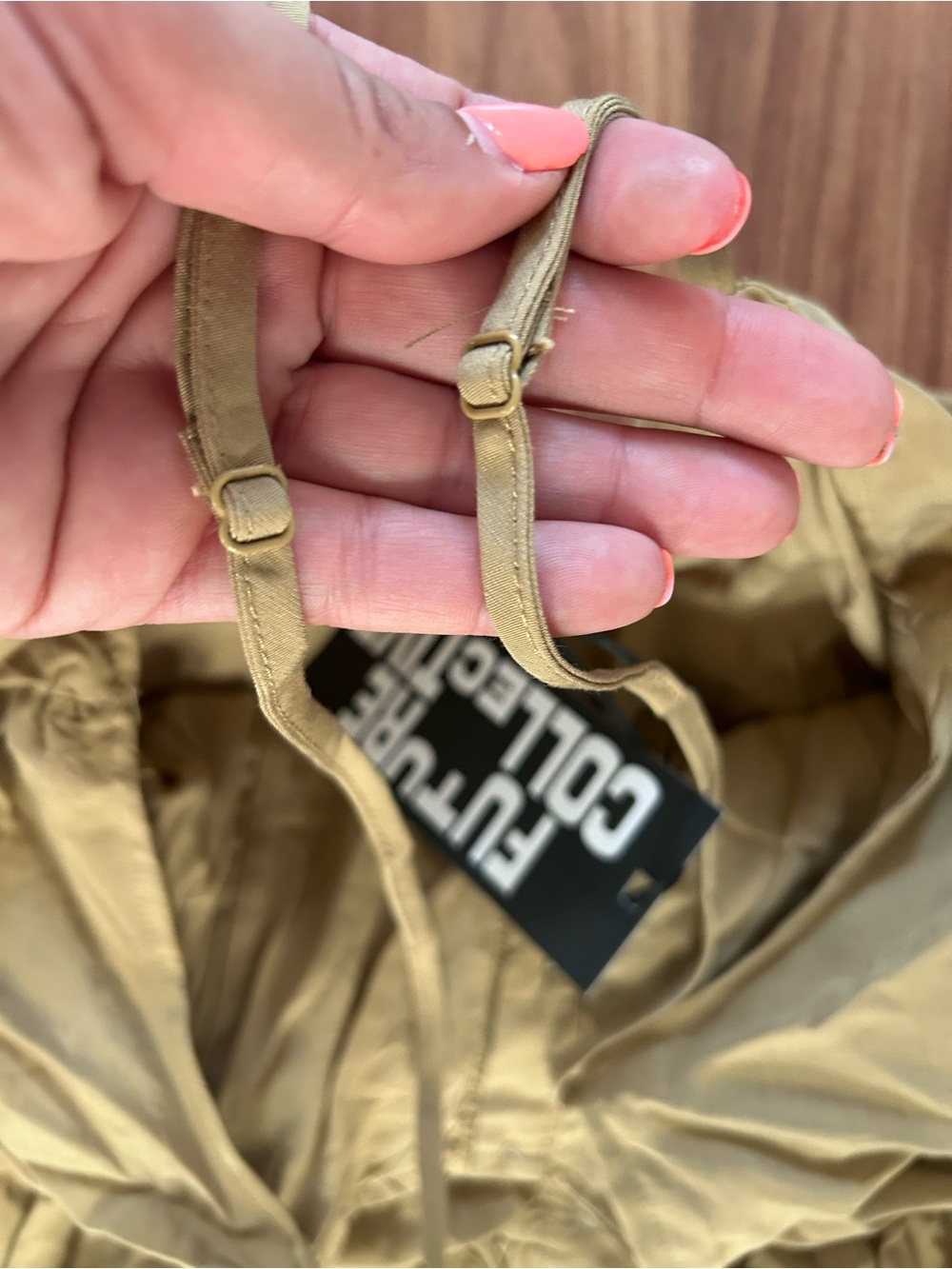 🤎 Women’s Ruched Midi Tank Dress – Future Collective
Khaki | M | NWT - Picture 8 of 11